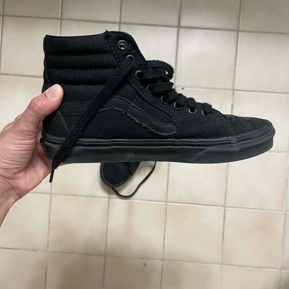 Vans - Picture 3 of 4